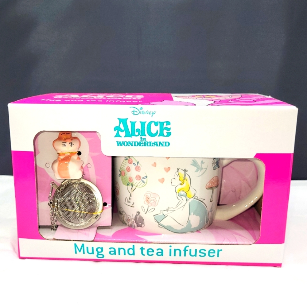Disney Alice in Wanderland Mug & Tea infuser.